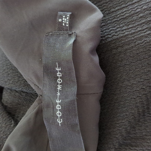 Code x Mode Black Textured Puff Sleeved V Neck Tie Back Peplum Midi Dress Small - Picture 8 of 10